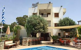 Vrisi Apartments & Villa